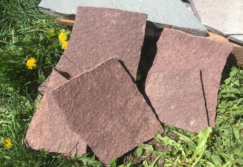 Плитняк лемезит бордовый для цоколя 1,5-2 см купить в Тавде