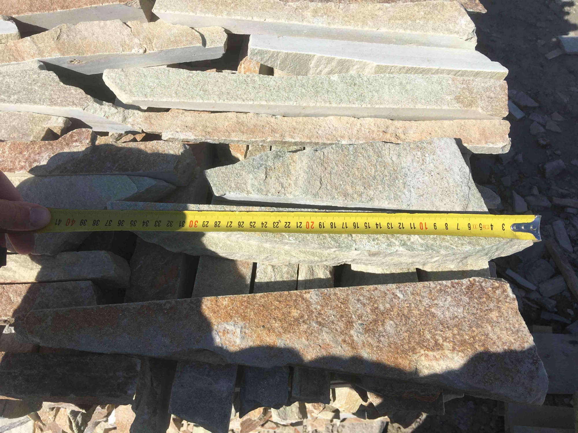 Горбушка златолит золотистый для облицовки купить в Тавде