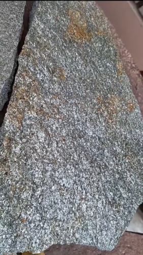 Плитняк златолит серебристый для цоколя, отмостки купить в Тавде