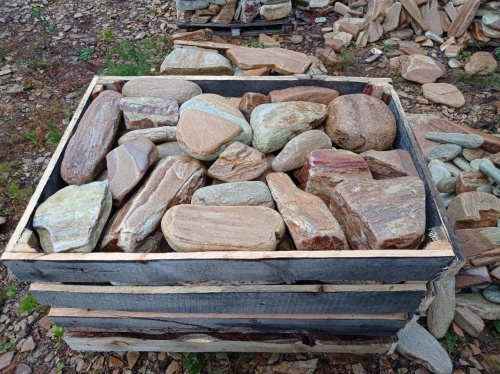 Златолит жёлтый, жёлто-зелёный глыбки и валуны для ланшафтного дизайна купить в Тавде