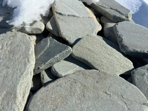 Плитняк златолит зелёный галтованный для цоколя купить в Тавде