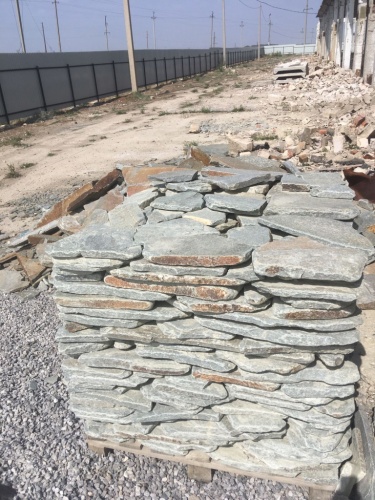 Златолит серебристый галтованный для лестниц купить в Тавде