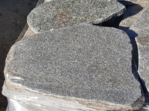 Златолит серебристый галтованный для лестниц купить в Тавде